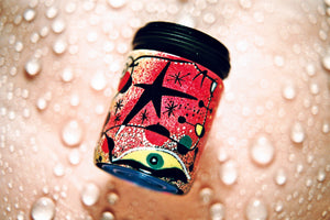 Wasserhahn mit Strahlformer und AquaClic-Technologie in Bordeaux-Design für eine nachhaltige und energieeffiziente Nutzung