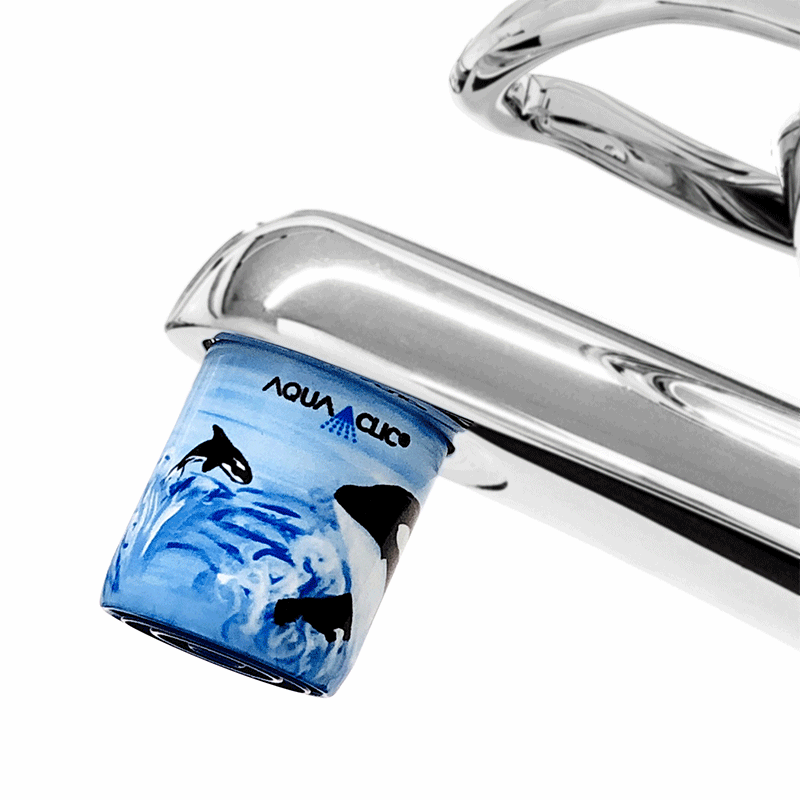 AquaClic-Wassersparer am Hahn mit Orca-Design reduziert die Kosten und den Wasserverbrauch