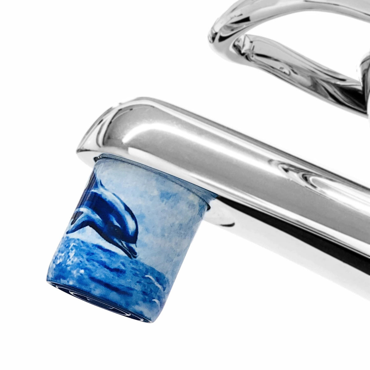 Perlstrahlregler für den Hahn mit Jumping Dolphin-Design AquaClic-Strahlregler: Wasser sparen ohne Einbußen beim Komfort