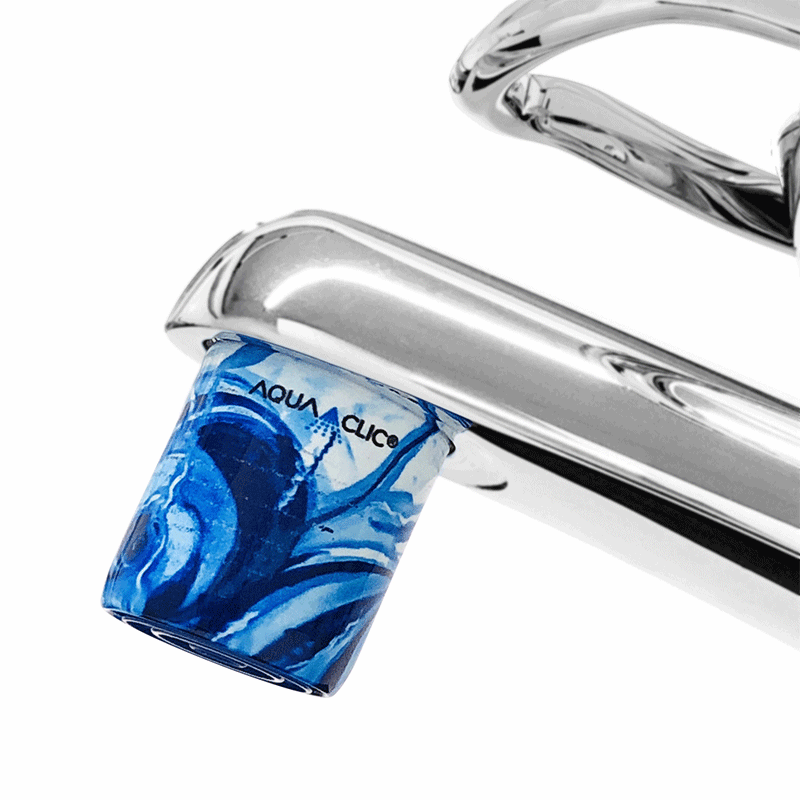 Strahlregler für den Hahn mit AquaClic-Technologie und Acqua Vivace-Design für eine nachhaltige Nutzung von Wasser und Energie