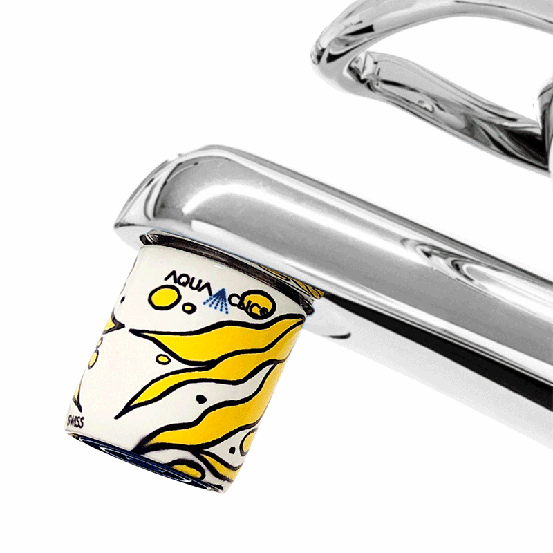 Wasserhahn mit Strahlformer und AquaClic-Technologie in Venus blonde-Design für eine effiziente Nutzung von Wasser und Energie