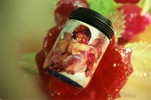 AquaClic-Durchflussmengenregler am Wasserhahn in Angels + roses-Design: Nachhaltigkeit leicht gemacht