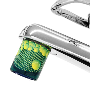 AquaClic-Strahlregler am Hahn mit Tennis-Design senkt den Wasserverbrauch und spart Kosten