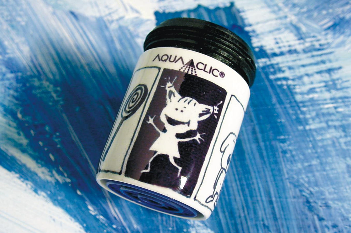 Wassersparer für den Hahn mit AquaClic-Strahlregler und Tilly + Billy-Design zur Reduktion des Wasserverbrauchs