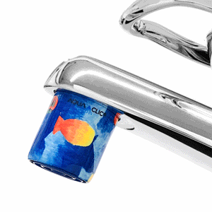 Wasserhahn mit Langnau BE -Design und AquaClic-Strahlregler: Wasser sparen war noch nie so einfach