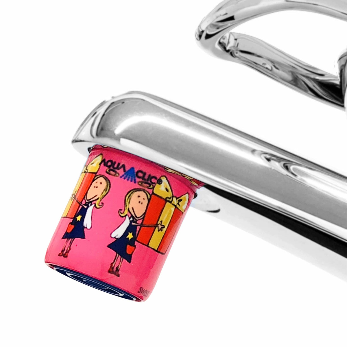 AquaClic-Strahlformer am Power Angels-Design-Wasserhahn: reduziert den Wasserverbrauch und die CO2-Emissionen