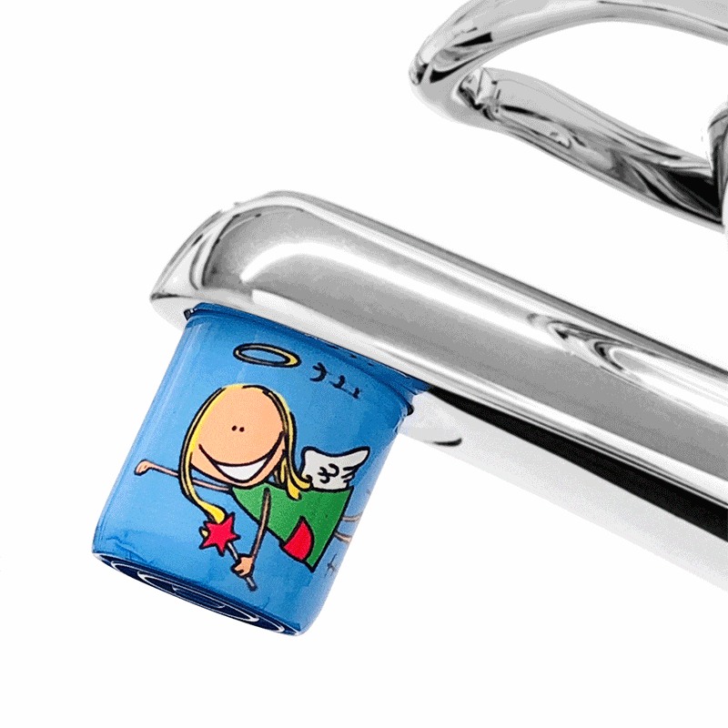 Perlstrahlregler für den Hahn mit Power Angels-Design AquaClic-Strahlregler: spart Wasser und Energie und reduziert CO2-Emissionen