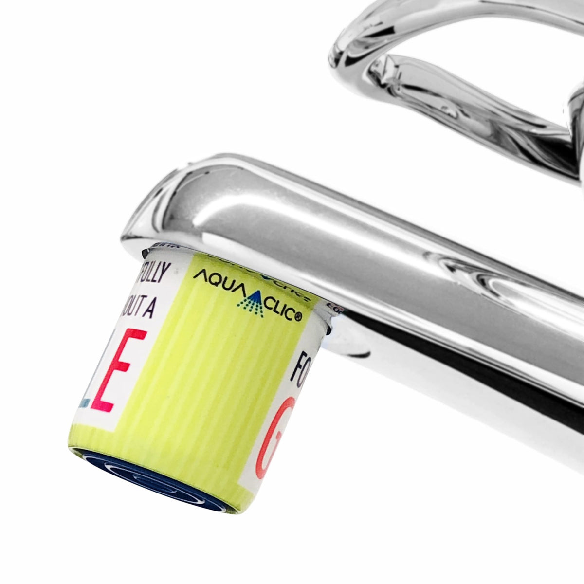 AquaClic-Perlstrahlregler am Wasserhahn in Smile / Good-Design für eine effiziente Nutzung von Wasser und Energie