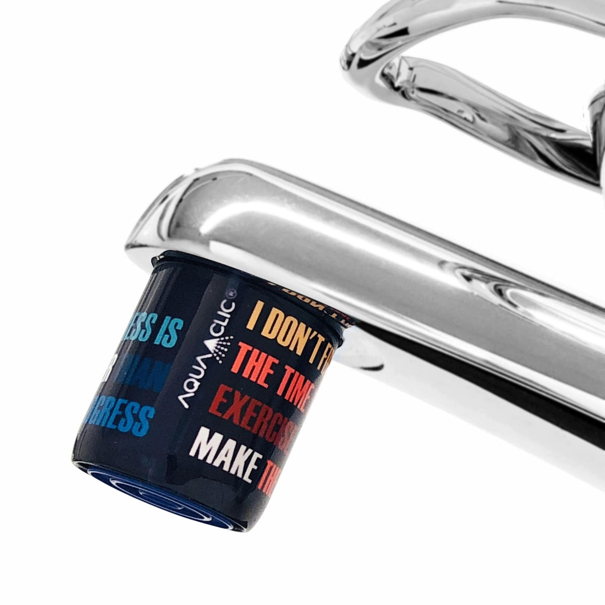 Nachhaltiger Wasserhahn mit I Make the Time-Design vermindert den Wasserverbrauch und spart Geld