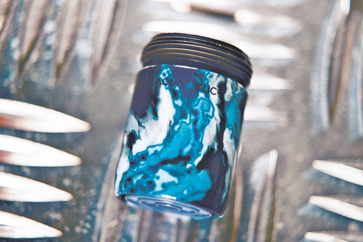 Wasserhahn mit Water + Ice-Design und AquaClic-Perlstrahlregler: vermindert den Wasserverbrauch und verschönert den Hahn