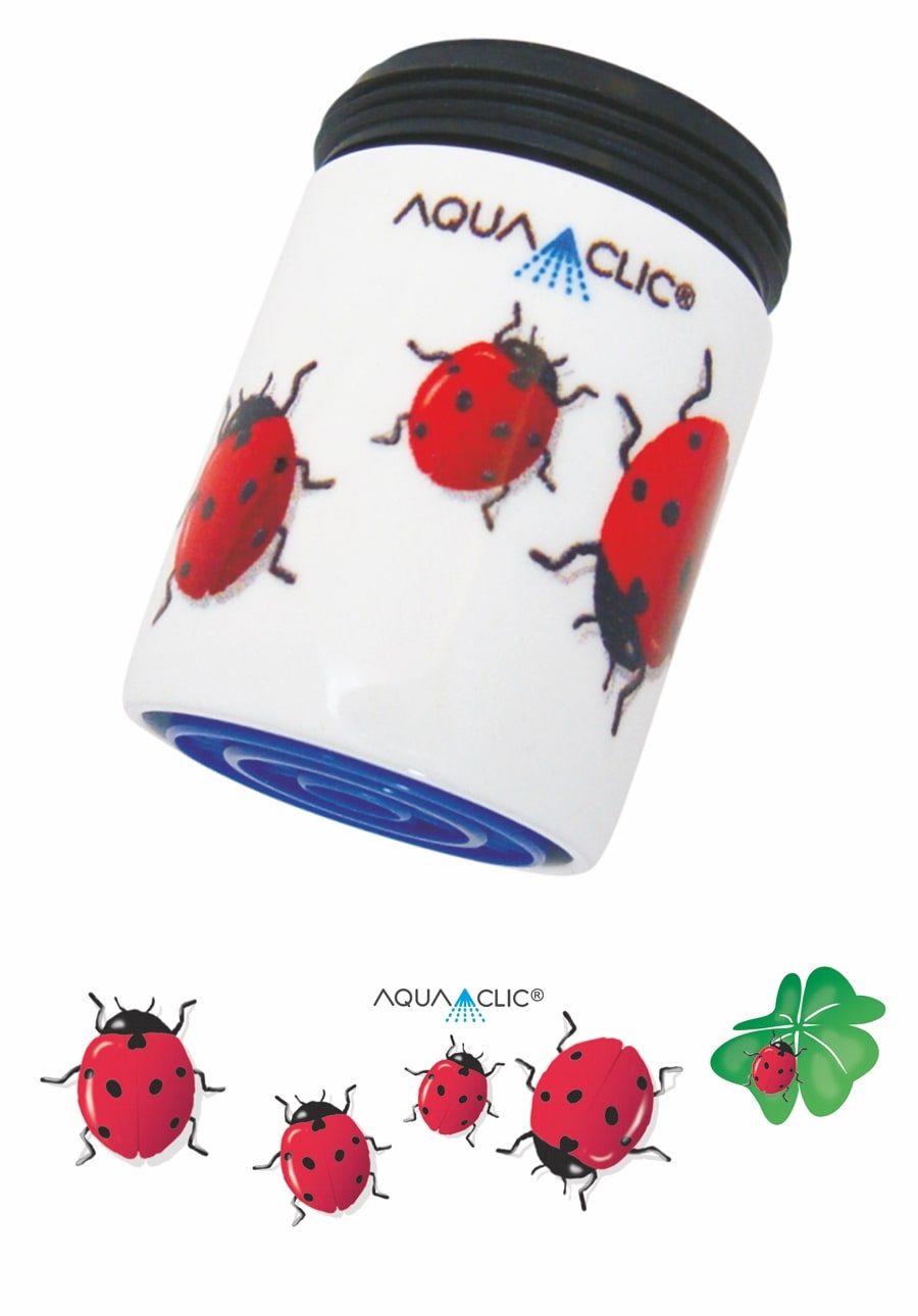 AquaClic-Strahlregler am Wasserhahn in Portafortuna-Design senkt den Wasserverbrauch und spart Energiekosten