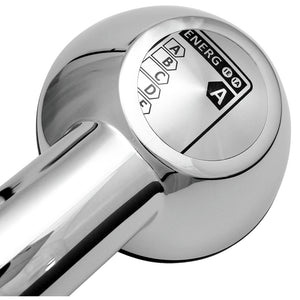 Contre une faible pression d'eau : SwissClima Energy A : par le haut avec plaque de décoration et plaque de décoration Energy-Label en acier inoxydable.