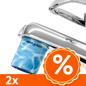 AquaClic Strahlregler mit hellblauen Wasserreflexen wie Pooloberfläche