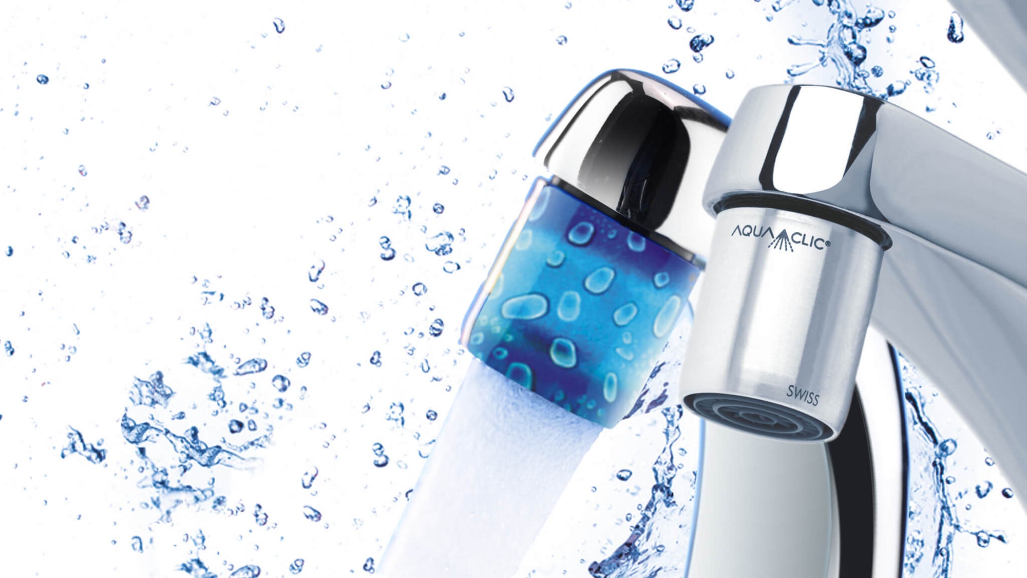 AquaClic grün-blau, Raindrops am Wasserhahn mit Wasserstrahl, daneben AquaClic Inox Pur an einem anderen Wasserhahn ohne Strahl