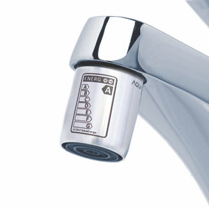 AquaClic Strahlregler Inox A am Wasserhahn montiert